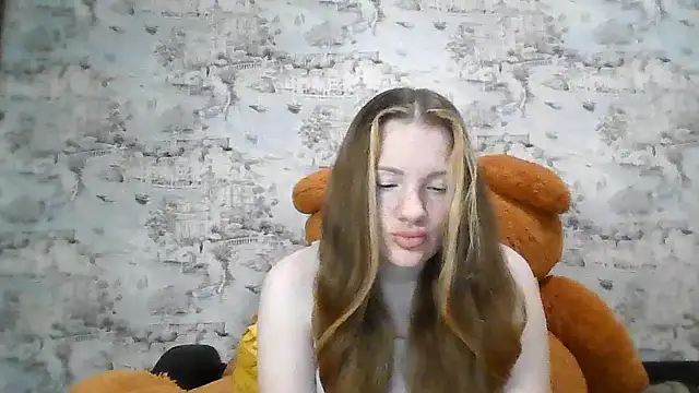 Eveline May online show from November 2025 03:02:01 PM