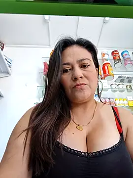 roxanasexy2025 online show from February 2026 03:07:01 PM