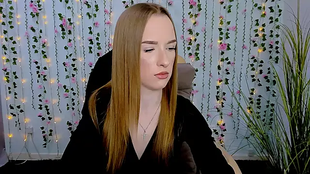 Snapshot of doll_vey chatting on March 2025 09:35:02 AM doll vey online show from March 2025 09:35:02 AM