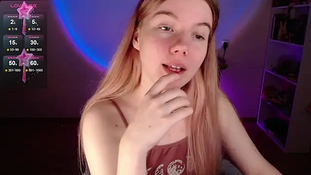 Strawberry juli online show from February 2026 02:12:02 AM