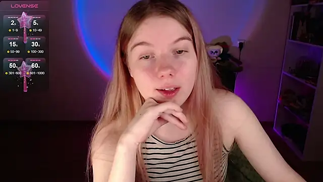 Strawberry juli online show from March 2026 11:37:01 AM