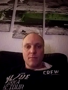 ReneLocken1 online show from March 2025 08:16:01 PM