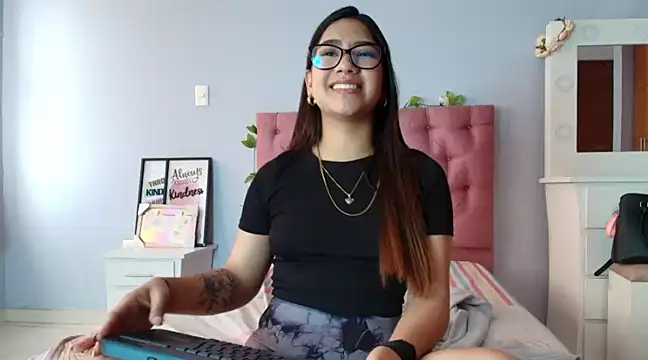 Snapshot of yousweet-Scarett chatting on March 2025 03:24:01 PM yousweet-Scarett online show from March 2025 03:24:01 PM