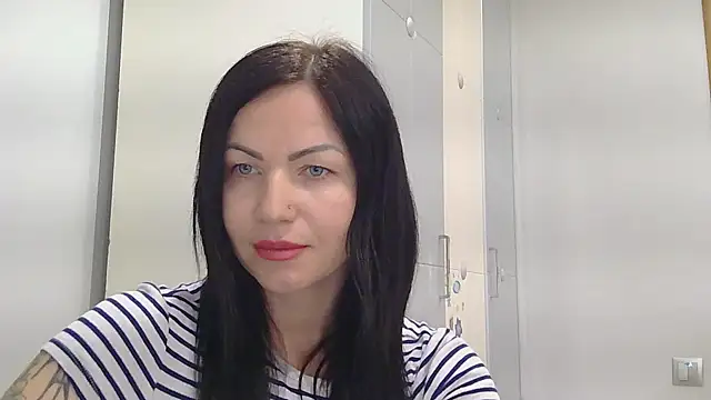 MystaLuuna online show from March 2025 10:45:02 AM