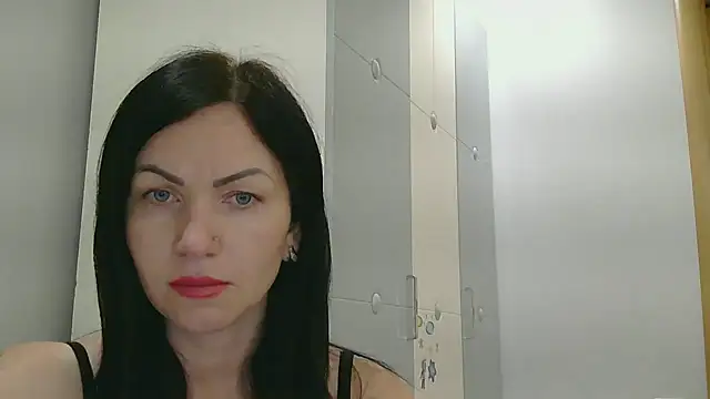 MystaLuuna online show from March 2025 12:01:02 PM