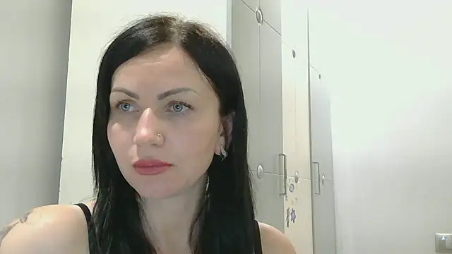 MystaLuuna online show from March 2025 05:06:02 PM