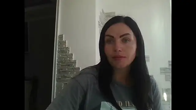 MystaLuuna online show from September 2025 12:17:02 PM