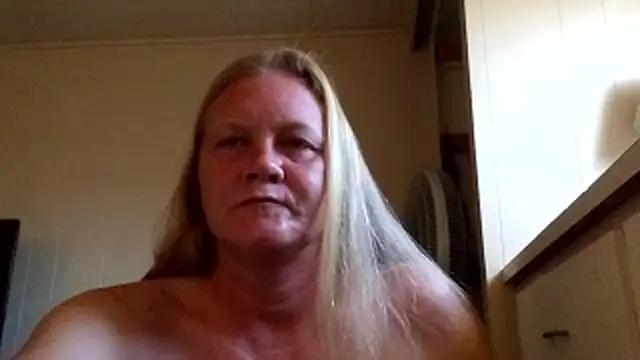 Snapshot of wetnwildforyou chatting on September 2025 01:12:02 PM wetnwildforyou online show from September 2025 01:12:02 PM