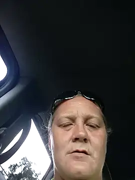 Snapshot of wetnwildforyou chatting on October 2025 10:44:01 PM wetnwildforyou online show from October 2025 10:44:01 PM