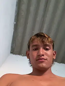 Snapshot of Babyalienqm chatting on February 2026 09:55:02 PM Babyalienqm online show from February 2026 09:55:02 PM