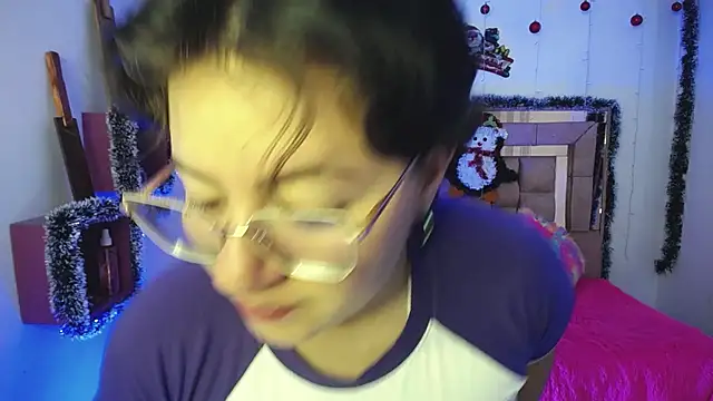 safyka online show from December 2025 02:09:02 AM