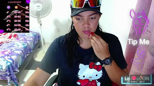 Snapshot of astrii_33 chatting on March 2025 10:26:01 PM astrii 33 online show from March 2025 10:26:01 PM