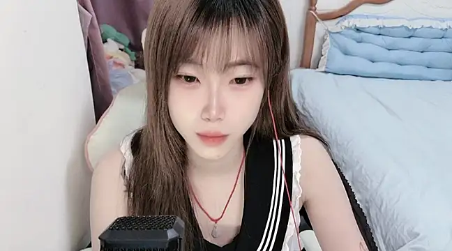 vivian-vv online show from March 2025 09:46:02 PM