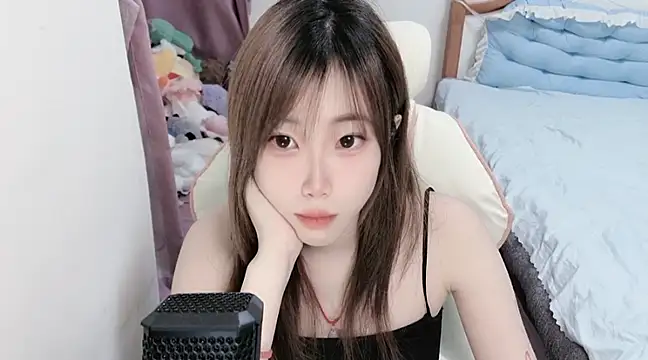 vivian-vv online show from March 2025 10:37:02 PM