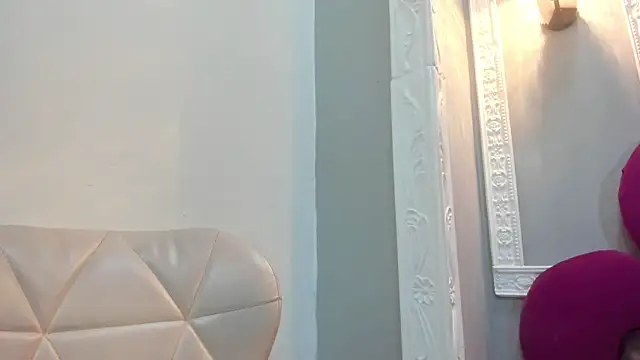 Bonniie 22 online show from April 2026 09:12:02 PM