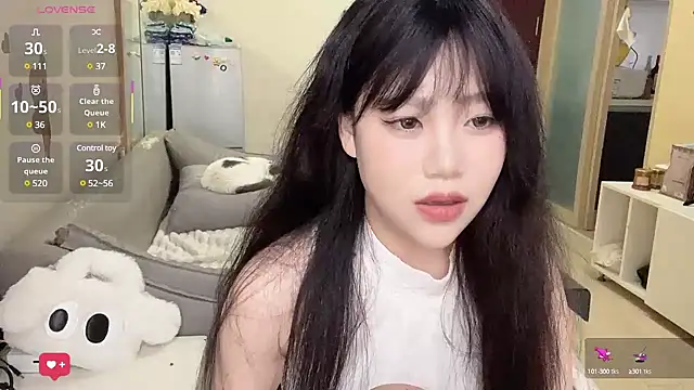 Yik-11 online show from March 2025 11:54:02 PM