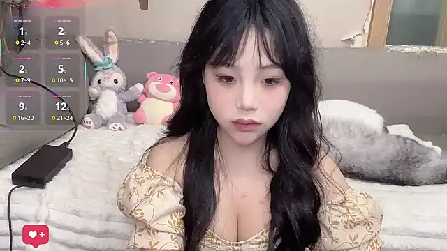 Yik-11 online show from March 2025 06:53:02 PM