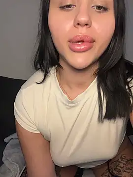 milabigassxoxo online show from October 2025 04:19:01 PM