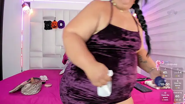 LunaaSweett online show from October 2025 08:32:02 PM