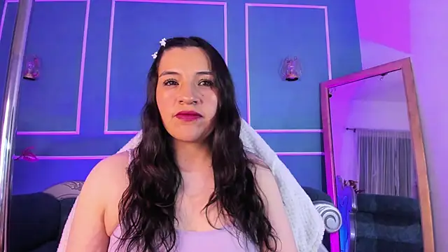 TaraTaylorr online show from October 2025 02:31:01 AM