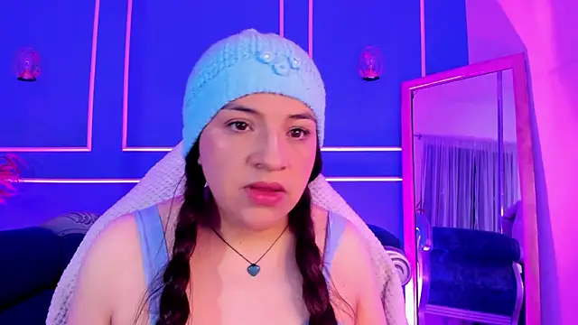 TaraTaylorr online show from December 2025 03:12:01 AM