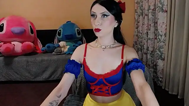 Maddison Summer online show from November 2025 10:52:02 PM