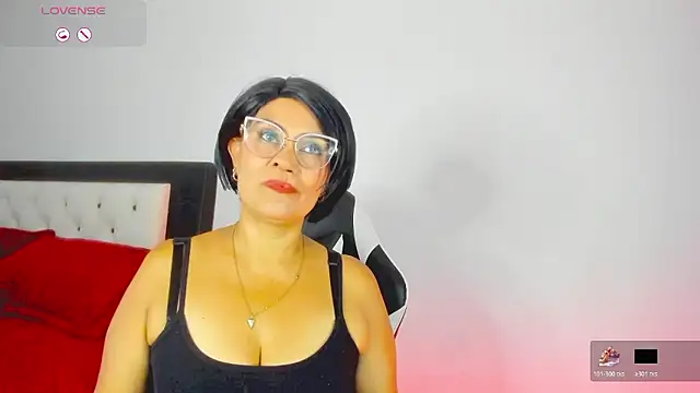 CarolinneFiotti online show from January 2026 07:19:02 PM