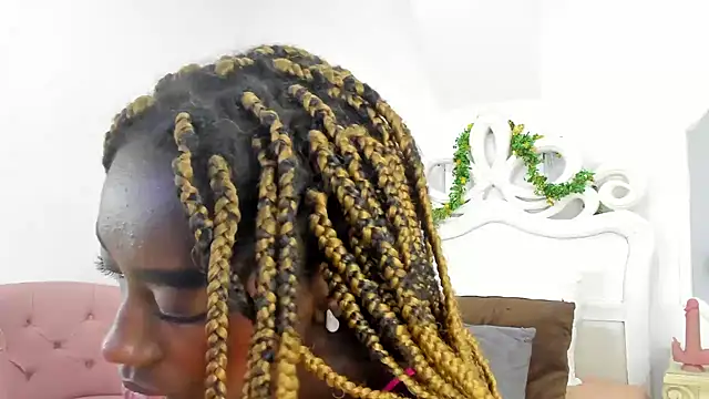 SamantaMarquez online show from March 2025 07:31:01 PM