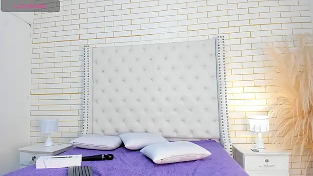 Emilly wilson  online show from December 2025 11:26:02 AM