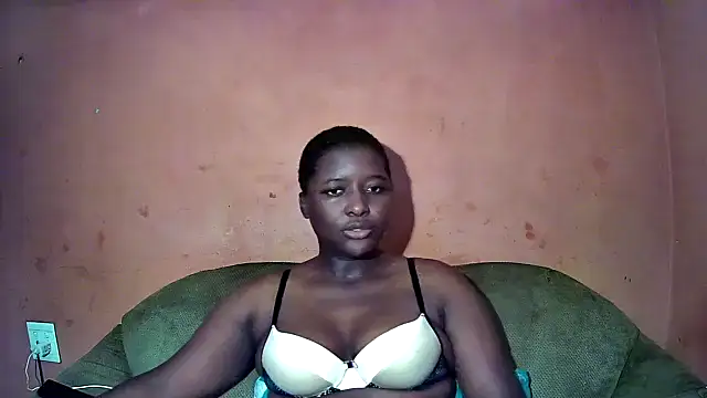 Snapshot of sexyhips2001 chatting on March 2025 07:05:02 PM sexyhips2001 online show from March 2025 07:05:02 PM