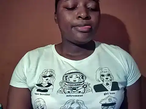 Snapshot of sexyhips2001 chatting on October 2025 05:36:02 PM sexyhips2001 online show from October 2025 05:36:02 PM