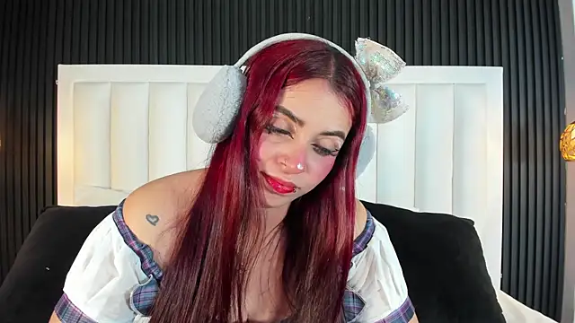 Snapshot of MeganFoxterr chatting on October 2025 05:24:02 PM MeganFoxterr online show from October 2025 05:24:02 PM