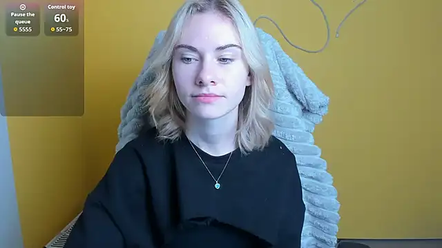 Snapshot of Fiona_Night chatting on November 2025 06:02:01 AM Fiona Night online show from November 2025 06:02:01 AM