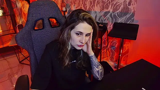 OliviaMcClean online show from November 2025 03:05:01 AM