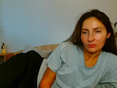 Snapshot of Irina9793 chatting on October 2025 09:18:02 AM Irina9793 online show from October 2025 09:18:02 AM
