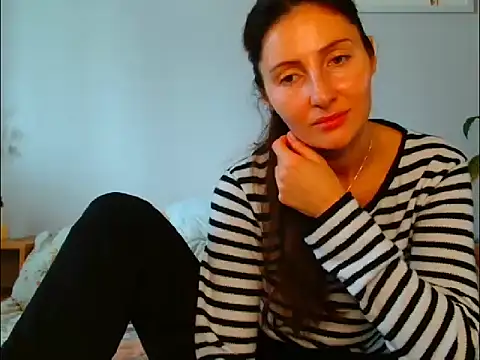 Snapshot of Irina9793 chatting on October 2025 07:51:01 AM Irina9793 online show from October 2025 07:51:01 AM