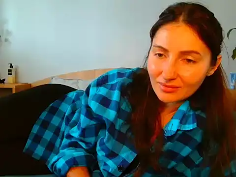 Snapshot of Irina9793 chatting on October 2025 08:04:02 AM Irina9793 online show from October 2025 08:04:02 AM