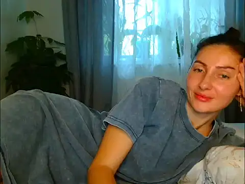 Irina9793 online show from May 2026 06:42:01 AM