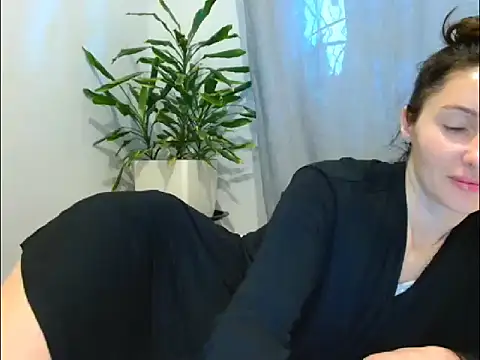 Irina9793 online show from May 2026 05:22:02 PM