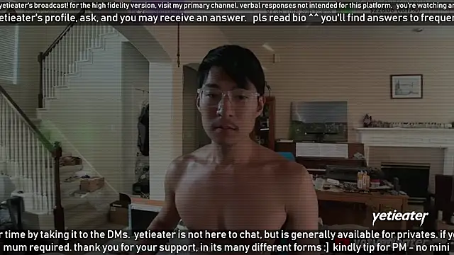 Snapshot of yetieater chatting on December 2024 10:34:02 PM yetieater online show from December 2024 10:34:02 PM