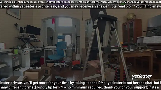 Snapshot of yetieater chatting on January 2025 06:35:01 PM yetieater online show from January 2025 06:35:01 PM