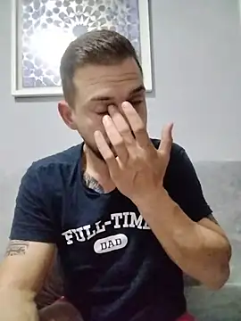 Snapshot of iurinicola chatting on October 2025 04:35:02 AM iurinicola online show from October 2025 04:35:02 AM