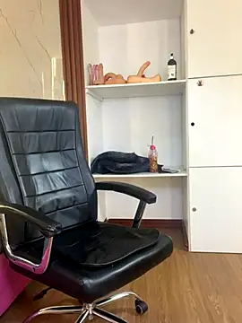 PinkyMoon online show from November 2025 05:39:02 AM