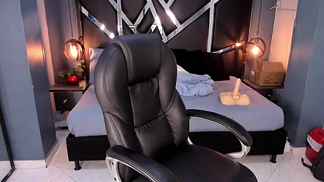 Melissa 23  online show from December 2025 06:47:01 PM