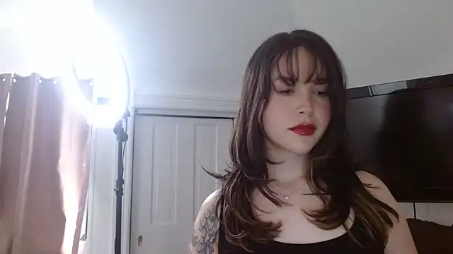 autumnb712 online show from March 2025 06:14:01 PM