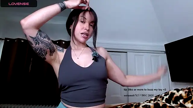 autumnb712 online show from December 2025 03:28:02 PM