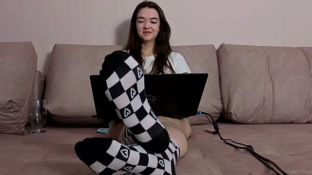 Snapshot of imyourdreams chatting on May 2026 11:34:04 PM imyourdreams online show from May 2026 11:34:04 PM