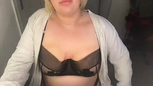 Snapshot of Scottish_Bella_Blazex chatting on March 2025 02:32:01 AM Scottish Bella Blazex online show from March 2025 02:32:01 AM