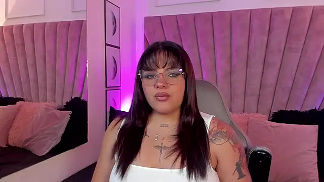 LunaSotto online show from October 2025 08:55:02 PM