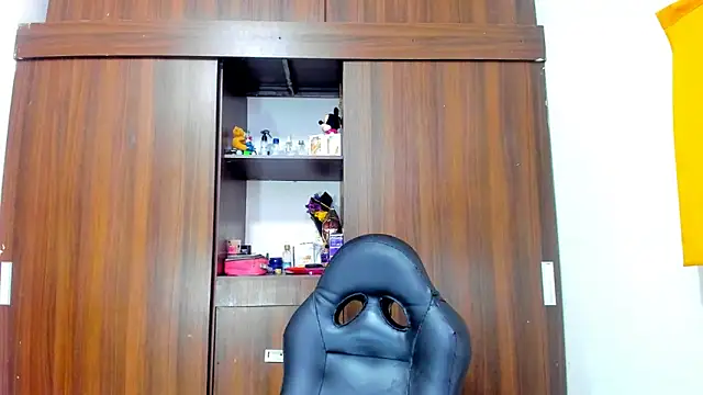 Snapshot of Dreamastercum_ chatting on October 2025 01:12:02 PM Dreamastercum online show from October 2025 01:12:02 PM